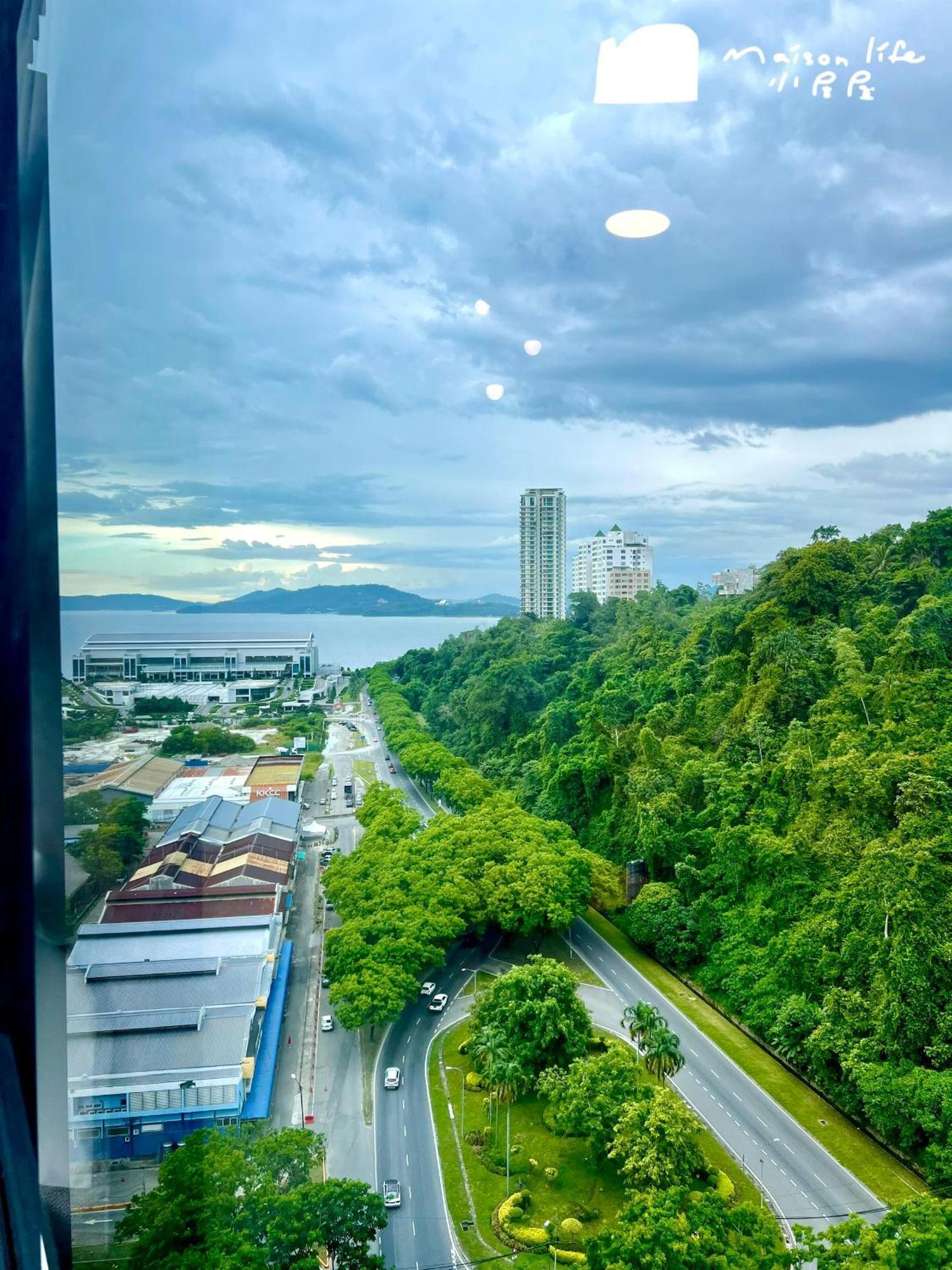 Maison Life 小居屋 Jesselton Quay Citypads Kota Kinabalu Exterior photo
